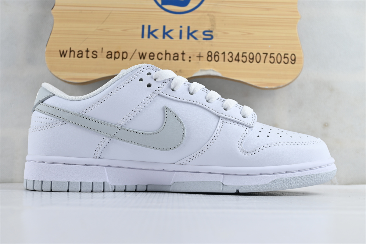 Nike Dunk Low Retro White Pure Platinum