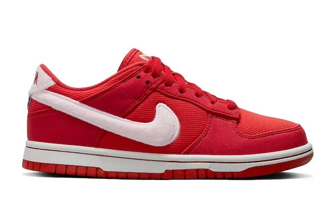 Nike Dunk Low Valentine's Day (2024)