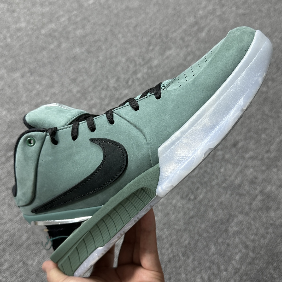 Nike Kobe 4 Protro “Girl Dad”