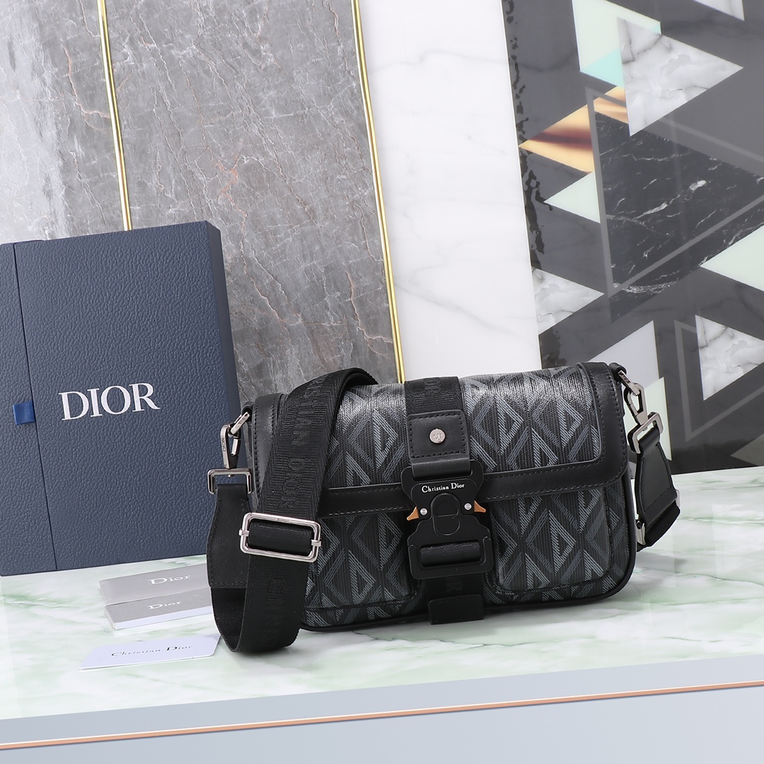 D10r Hit The Road Shoulder Bag