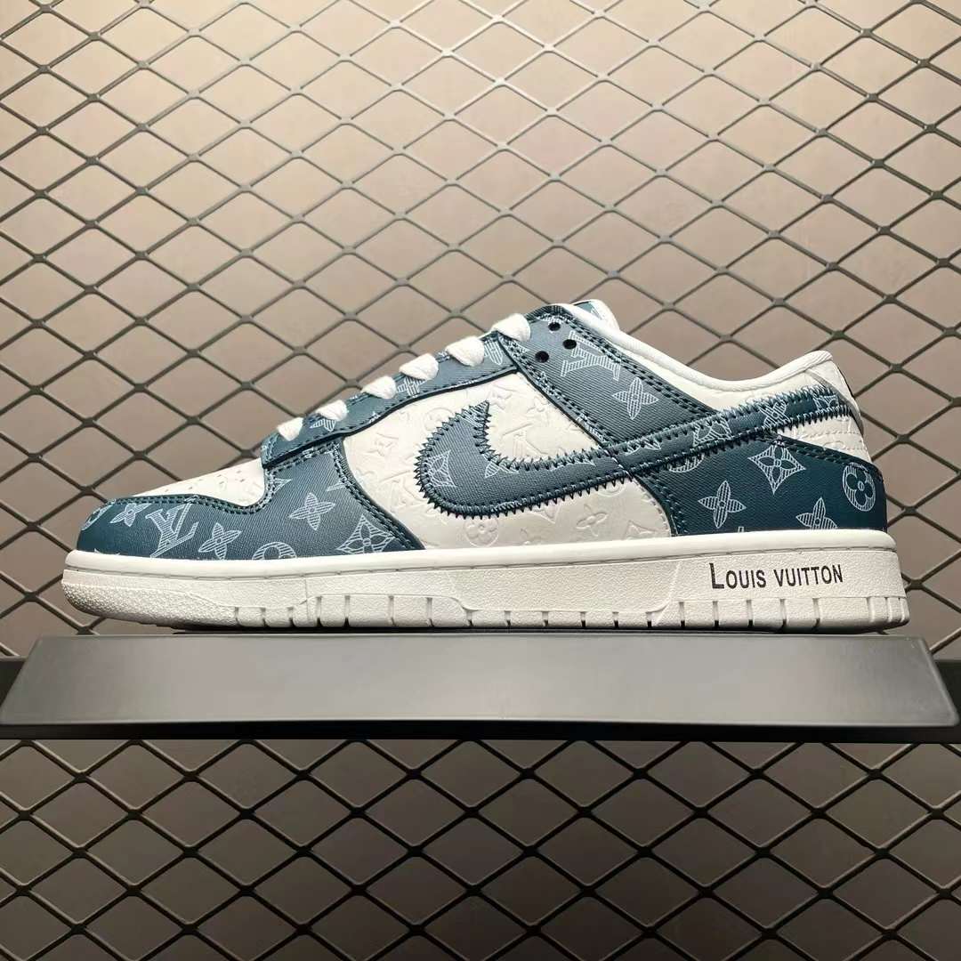 Nike SB Dunk Low x L0vis Vvtt0n