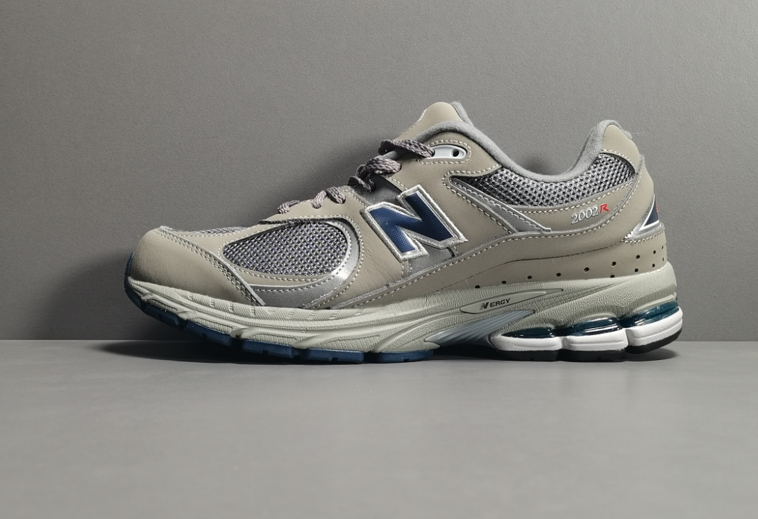 New Balance 2002R