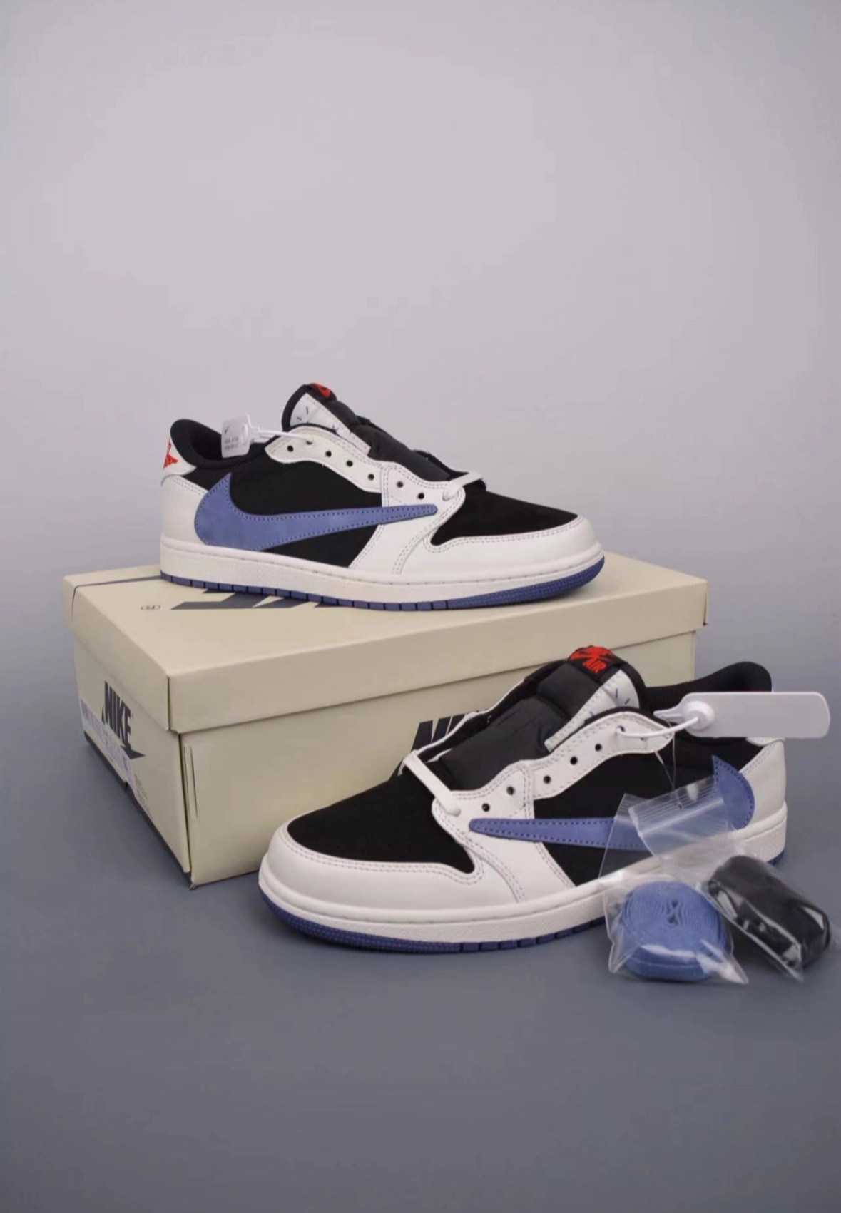 Jordan 1 Retro Low Travis Scott