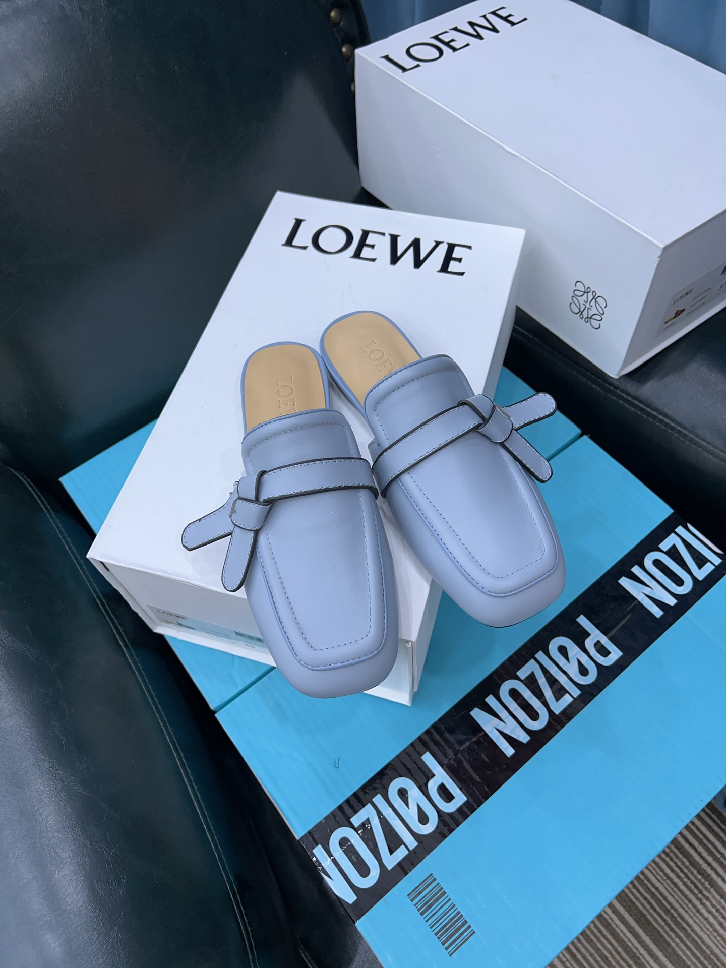 L0ew* Gate Flat Leather Mules