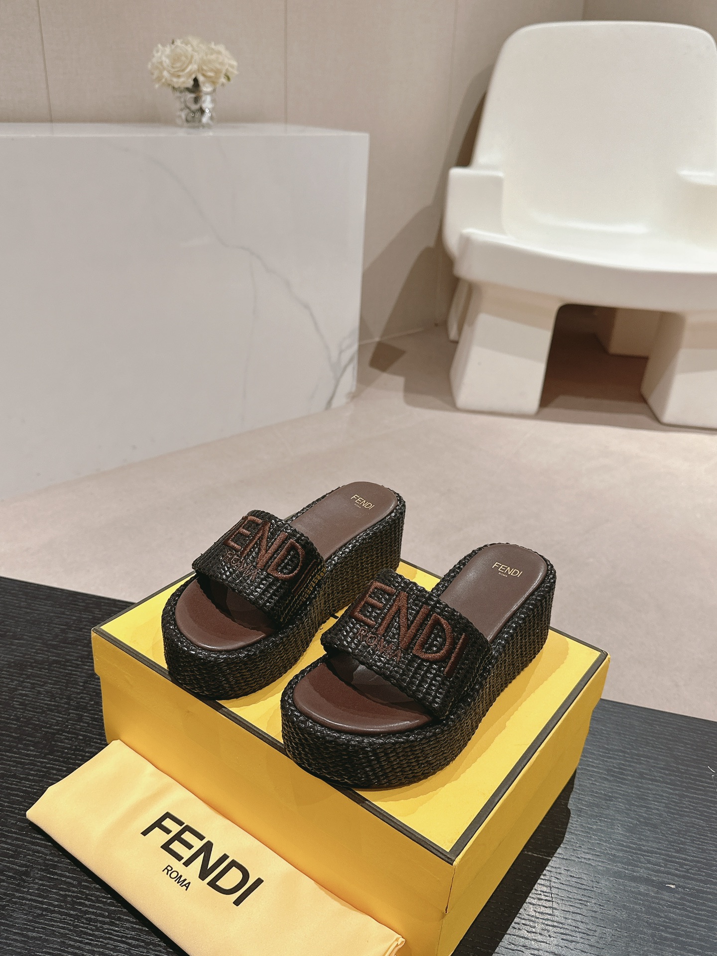 F**di flatform slides