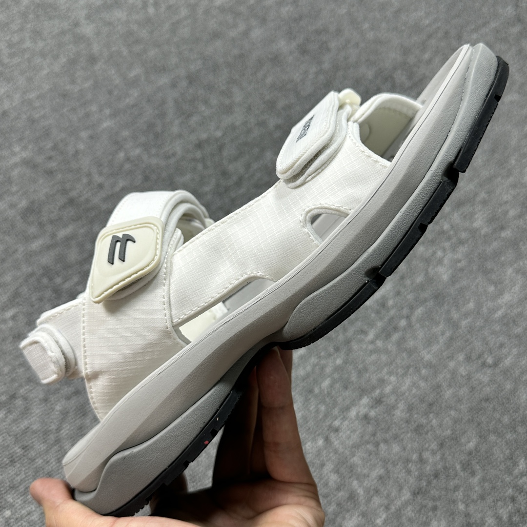 Ba1en*iaga Tourist Sandal White