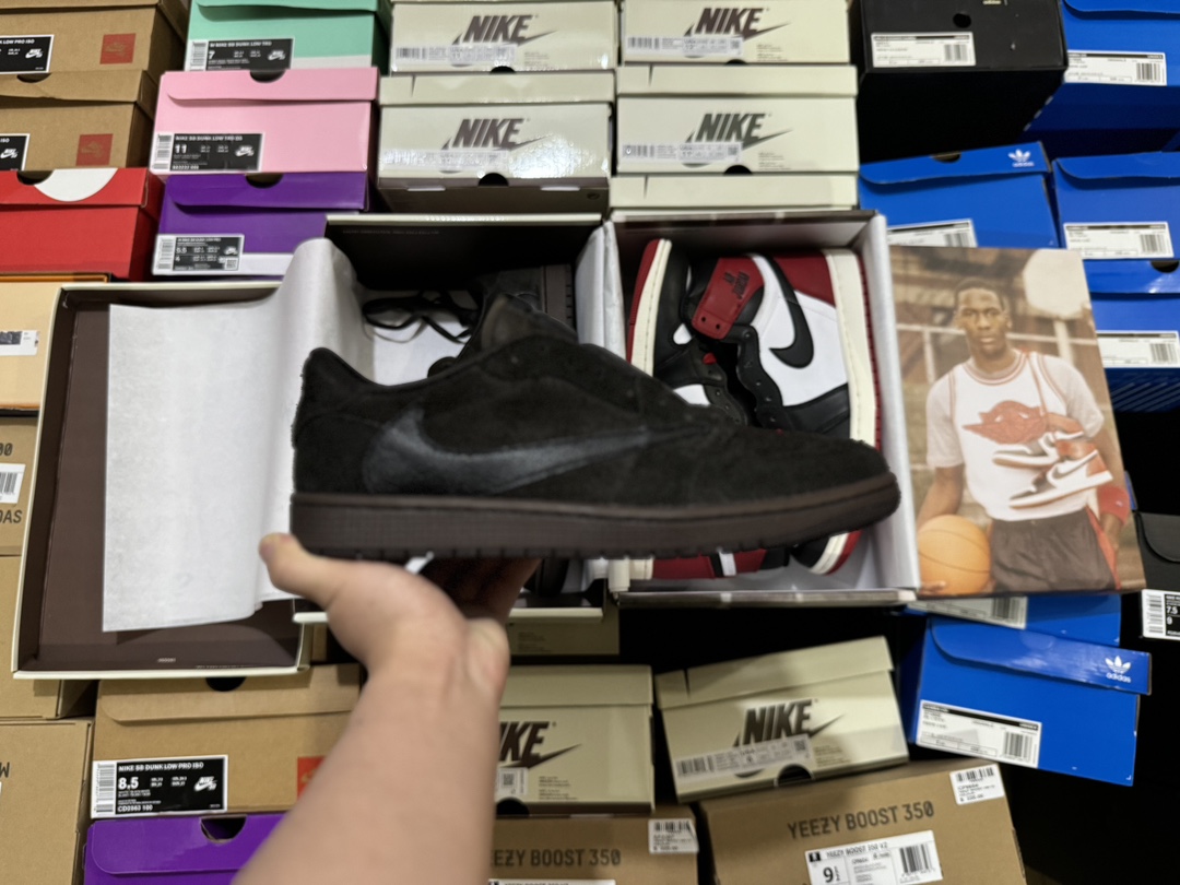 Travis Scott x Air Jordan 1 Low