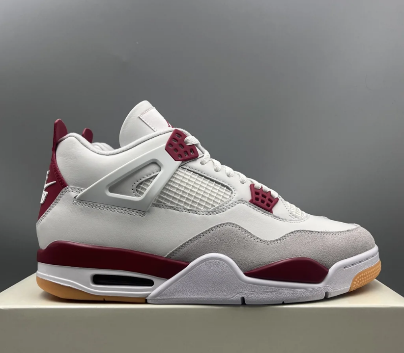 Jordan 4 Retro SB Varsity Red