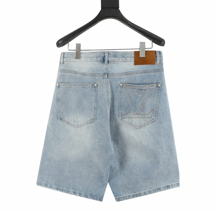 L0vis Vvtt0n Shorts 2025