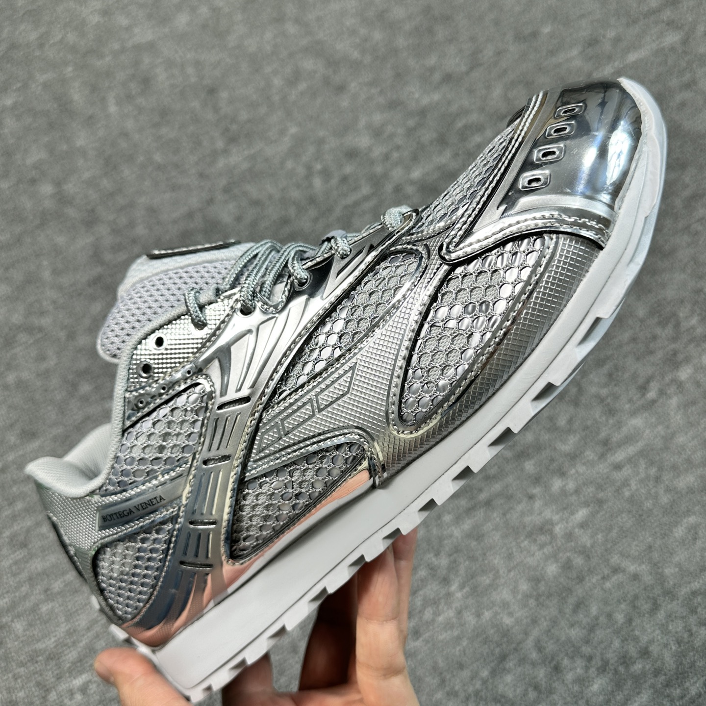 B0tt*ga Ven*ta Orbit Lace-up Round Toe Low-top