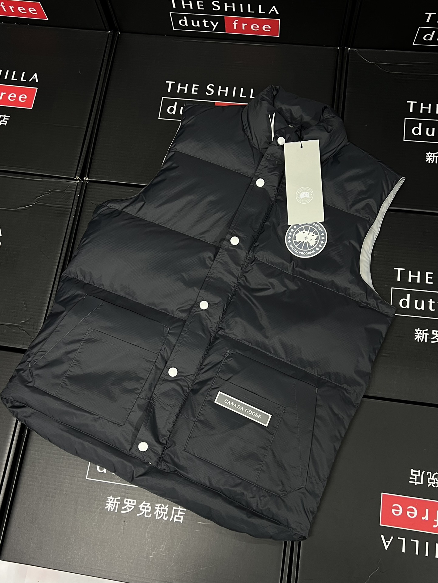 Can*a G00se Down Vest