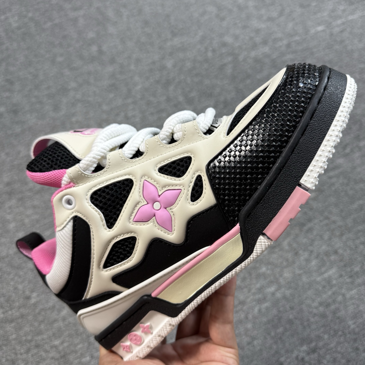 L0vis Vvtt0n LV Skate