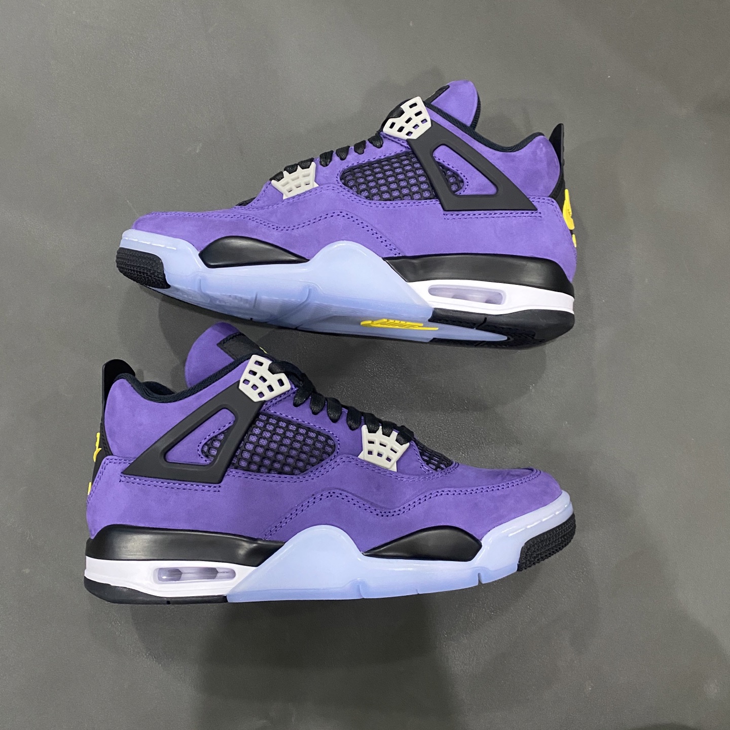 Air Jordan 4 OG “Lakers”