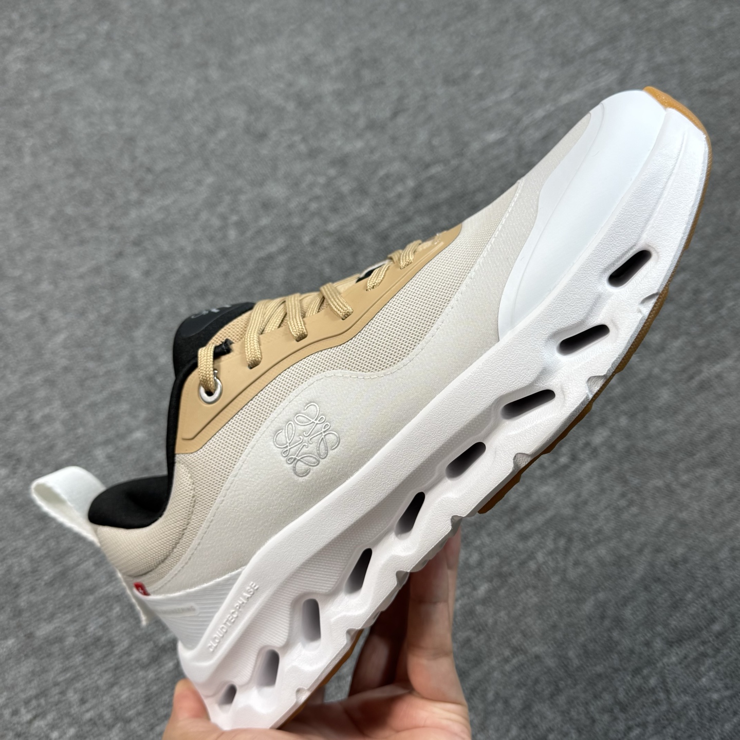 L0ew* X On Sneakers Cloudtilt 2.0