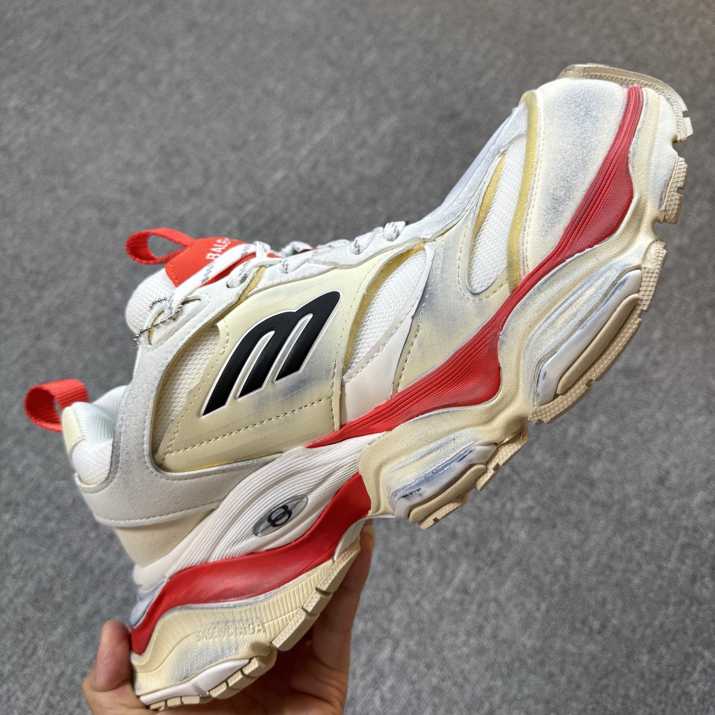 Ba1en*iaga Cargo Worn Out Beige Red