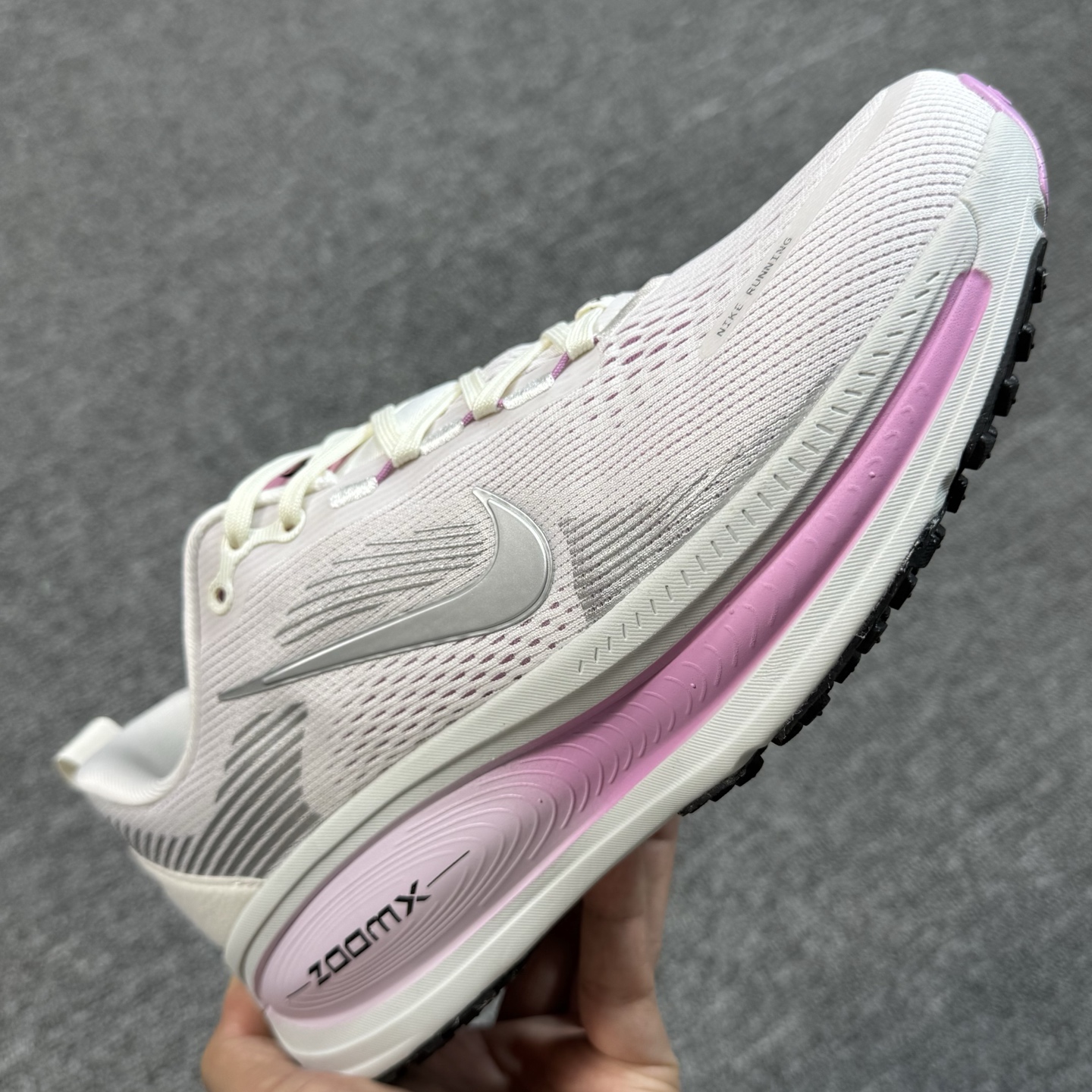 Nike Air Zoom Vomero 18