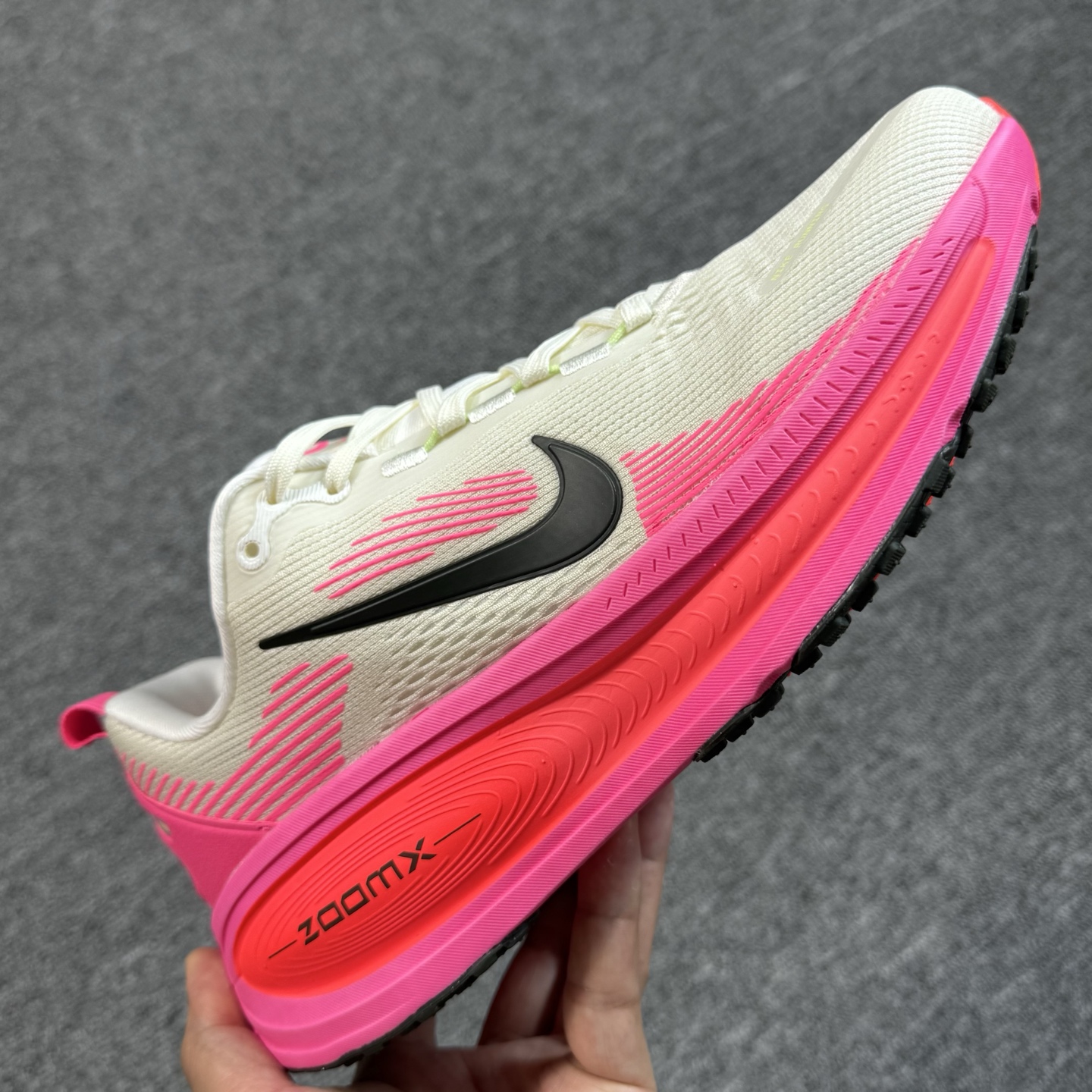 Nike Air Zoom Vomero 18