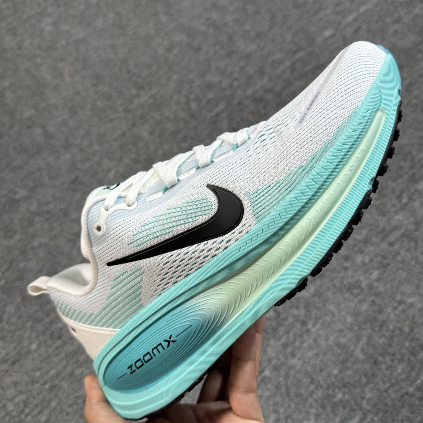 Nike Air Zoom Vomero 18