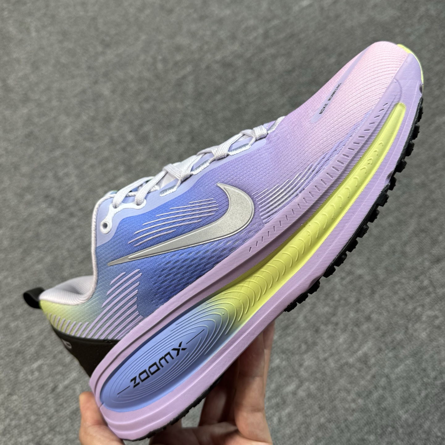 Nike Air Zoom Vomero 18