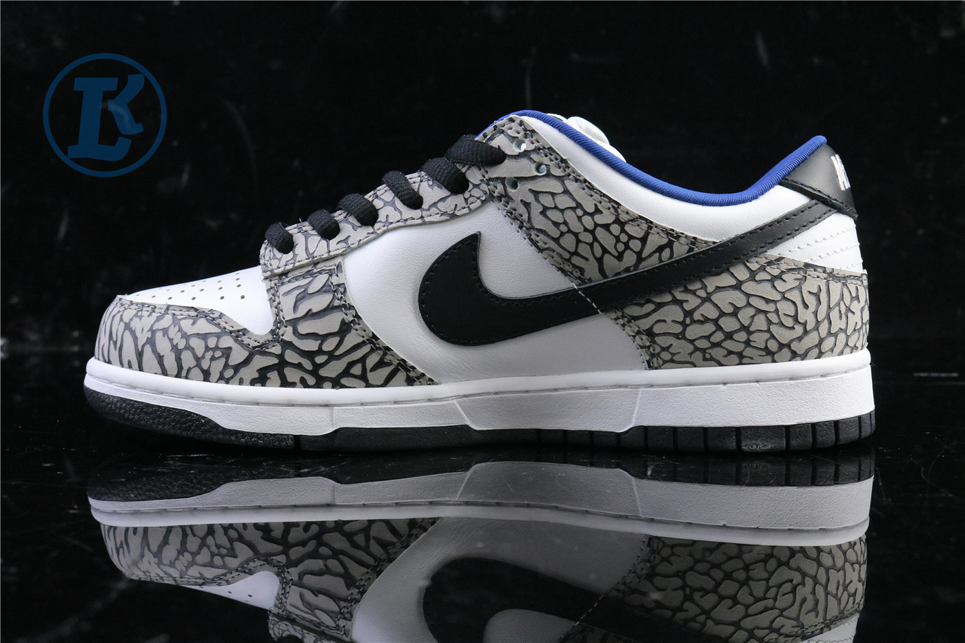 Nike Dunk SB Low Svp*me White Cement