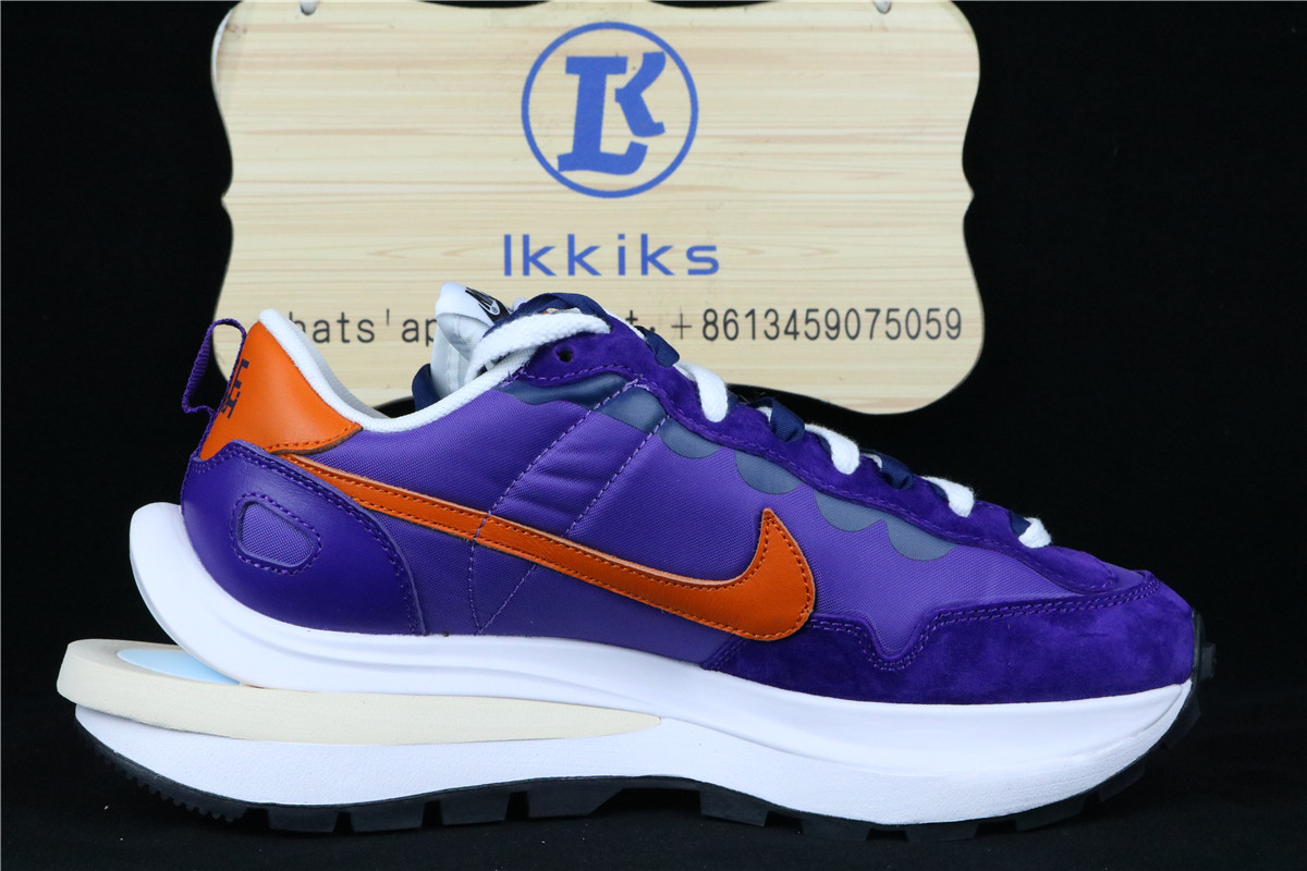 Nike Vaporwaffle sacai Dark Iris