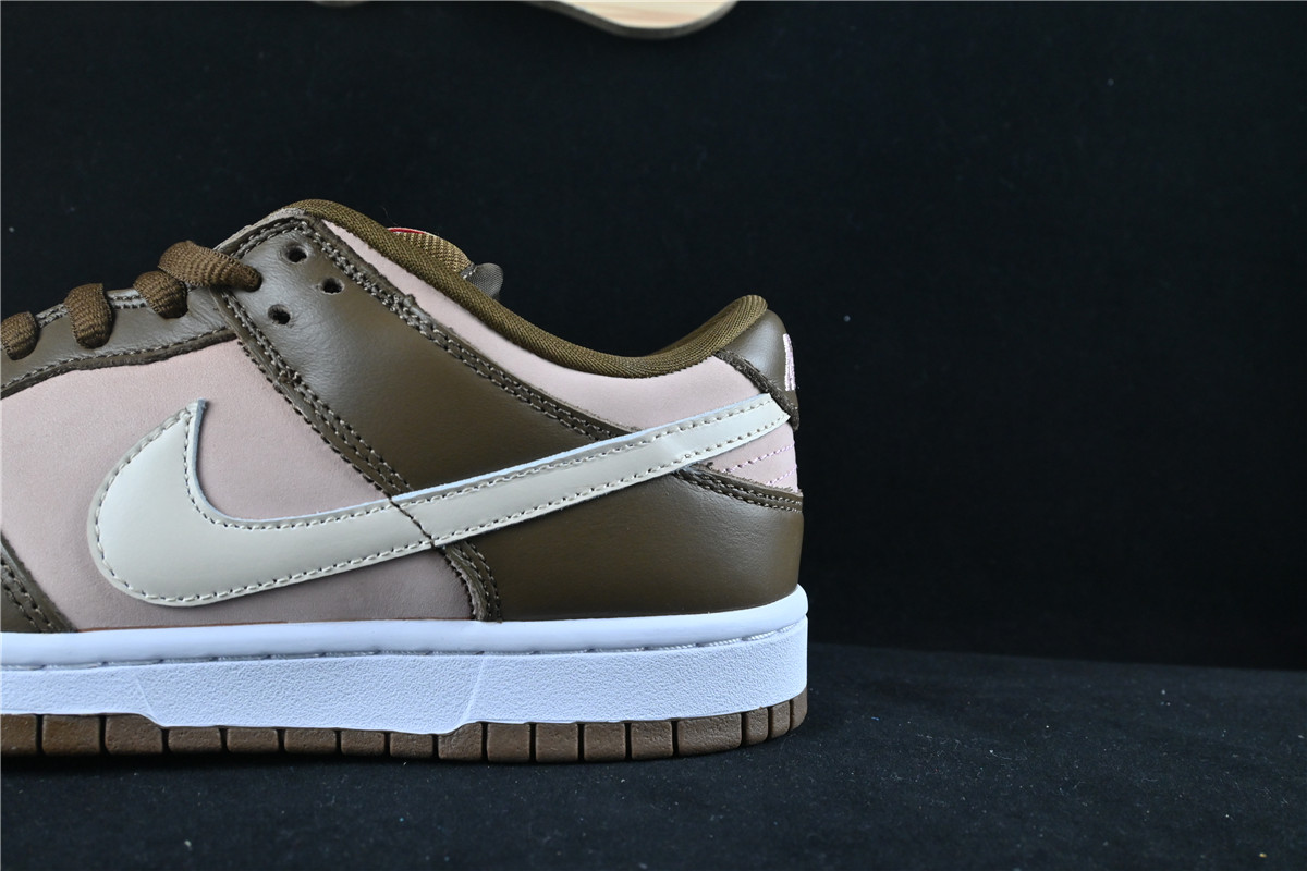 Nike Dunk SB Low Stussy Cherry