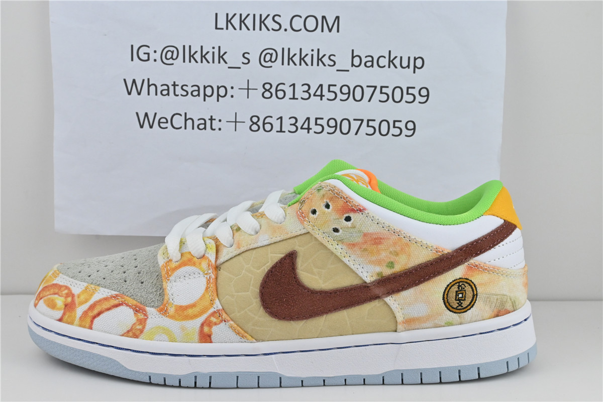 Nike SB Dunk Low Street Hawker