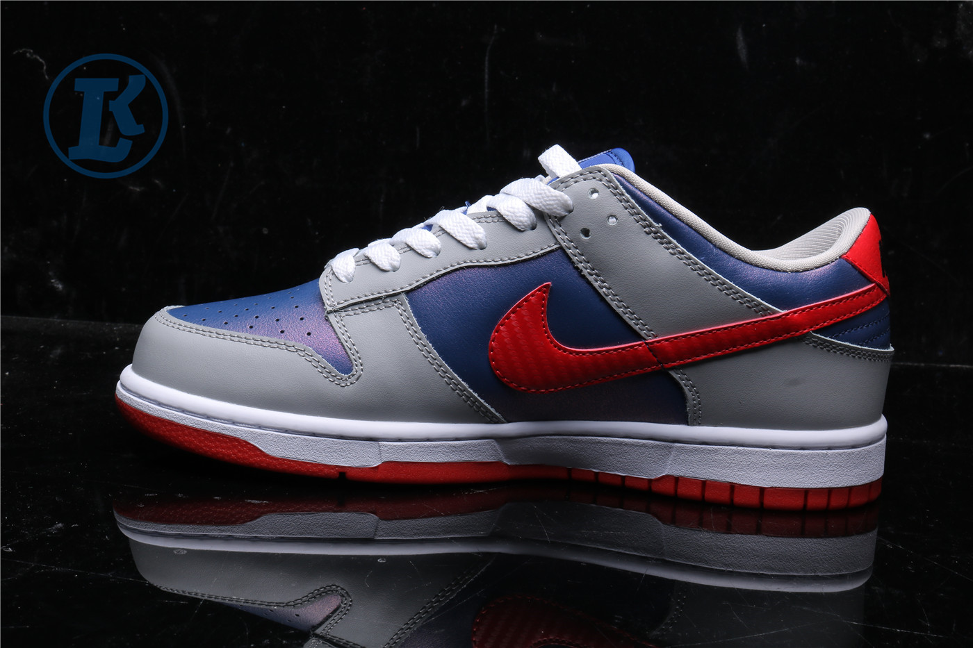 Nike SB Dunk Low Grey