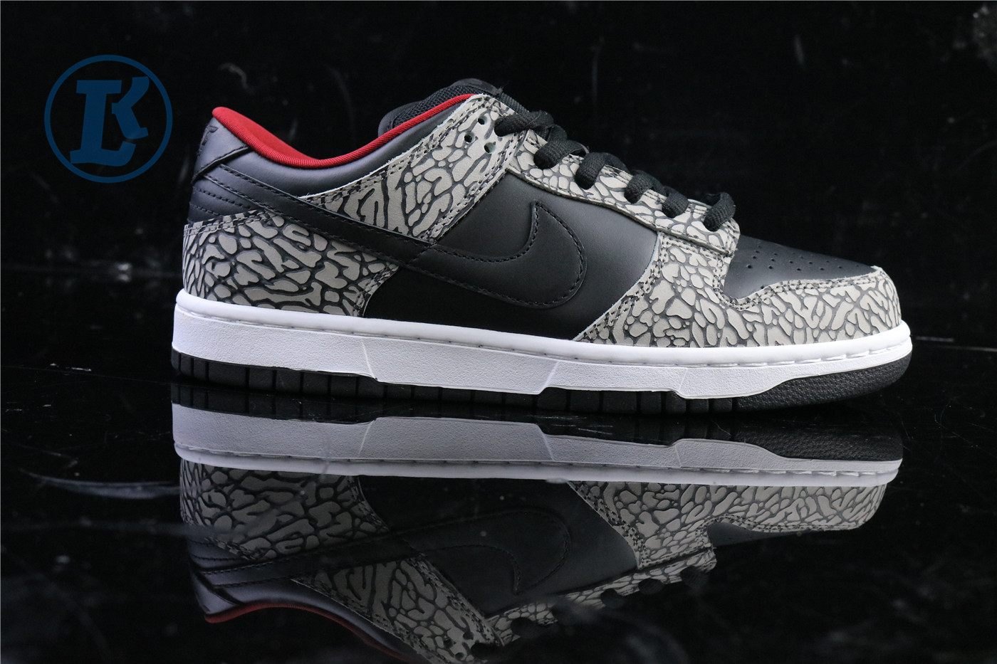 Svp*me X Nike SB Dunk Low Black And Grey