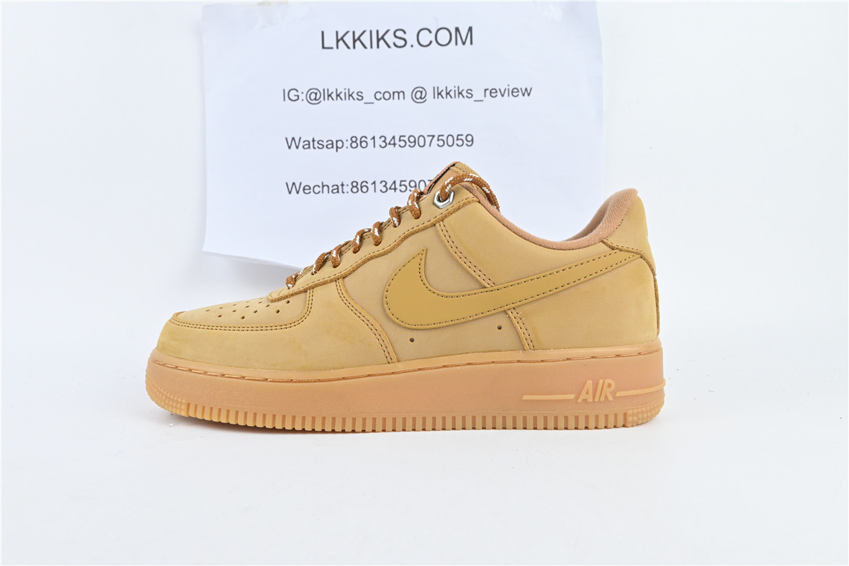 Nike Air Force 1 '07 LV8
